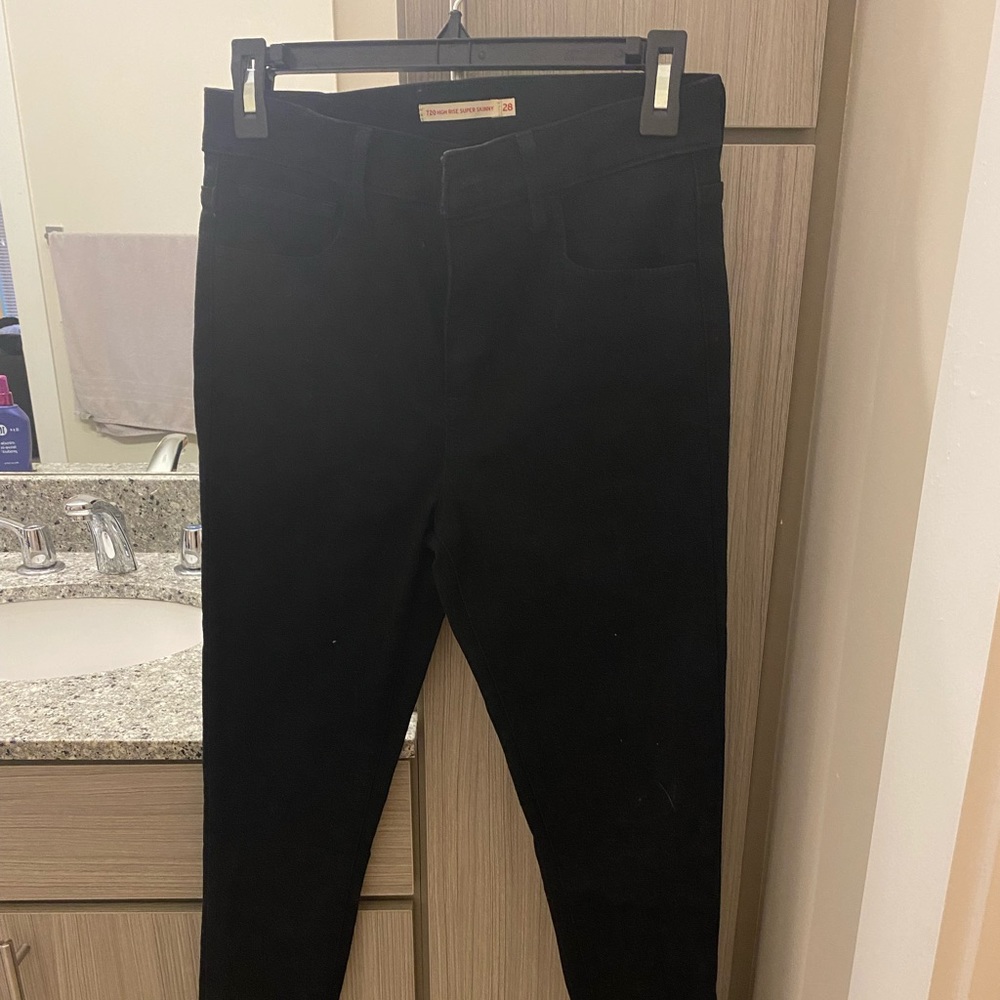 Levi’s 720 High Rise Super Skinny Jeans